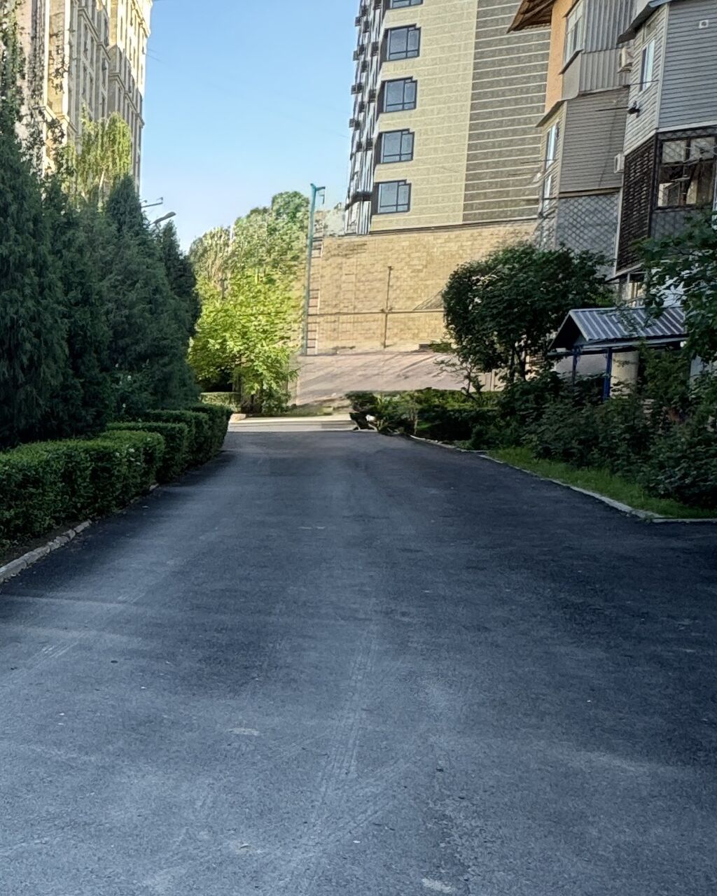 3 комнаты, 76 м², Индивидуалка, 1 этаж, Старый ремонт - фото 1