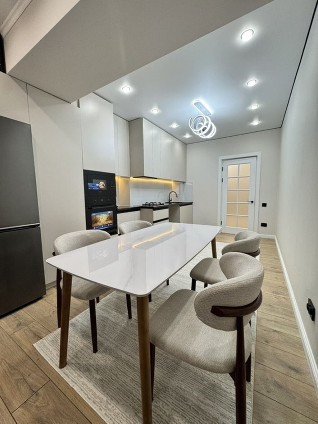 2 комнаты, 66 м², Элитка, 5 этаж, Дизайнерский ремонт - фото 1