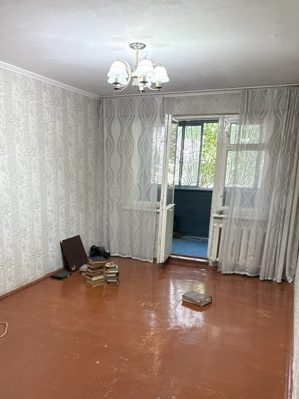1 комната, 36 м², 105 серия, 1 этаж, Старый ремонт - фото 1