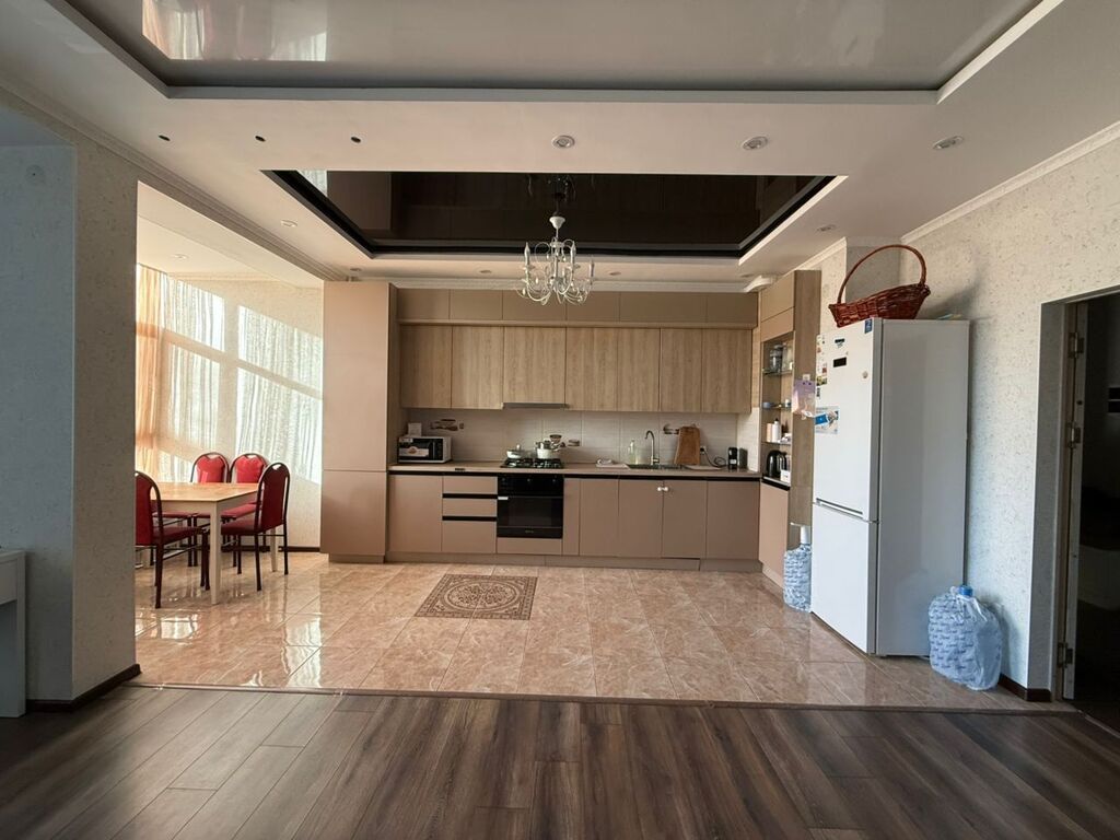 2 комнаты, 72 м², 2 этаж - фото 1