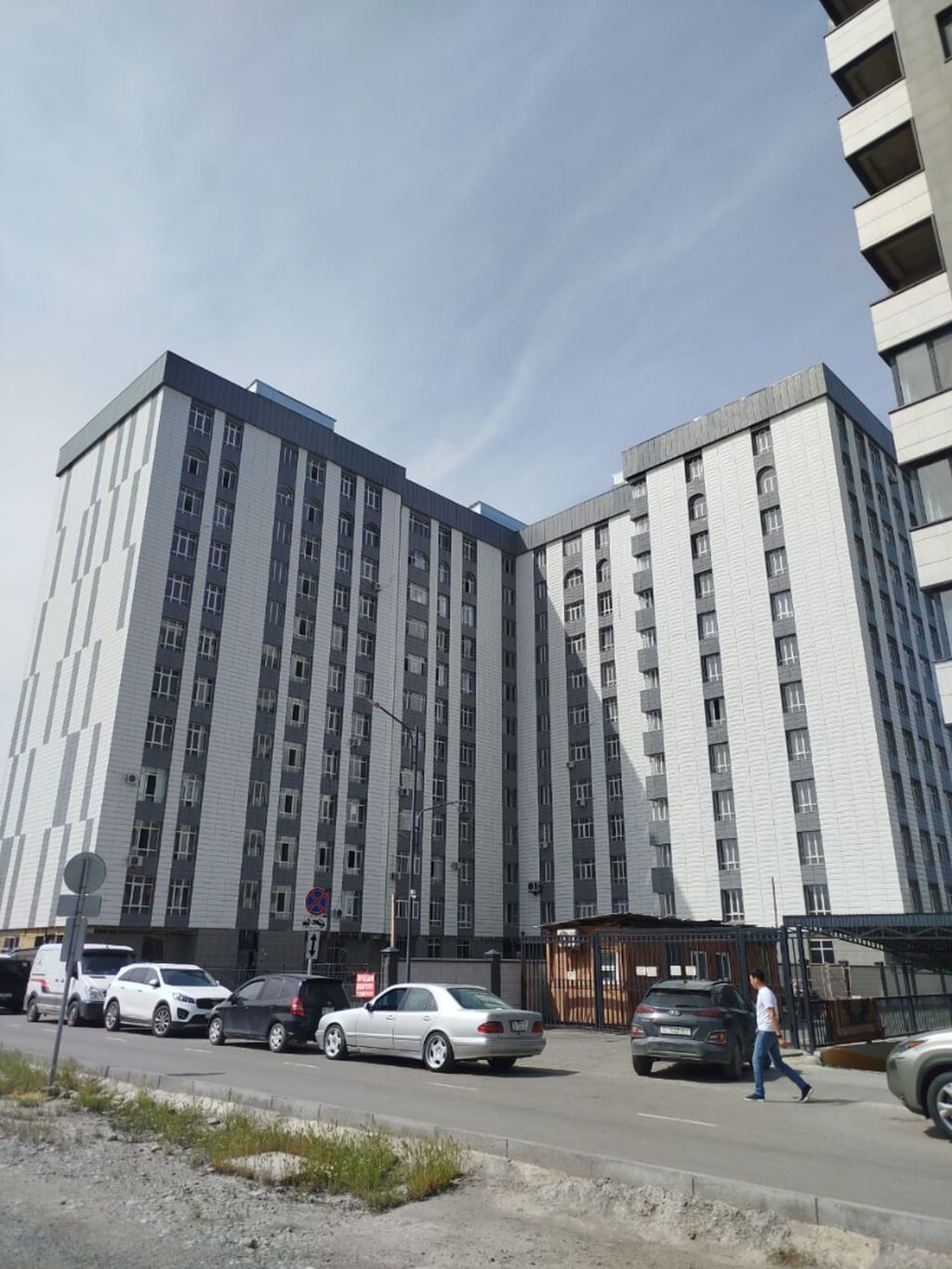 1 комната, 40 м², Элитка, 12 этаж, Евроремонт - фото 1