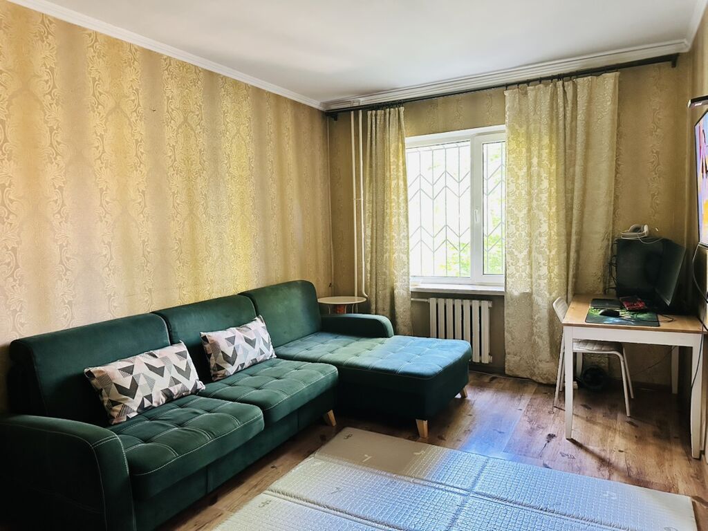 3 комнаты, 60 м², Индивидуалка, 2 этаж, Косметический ремонт - фото 1