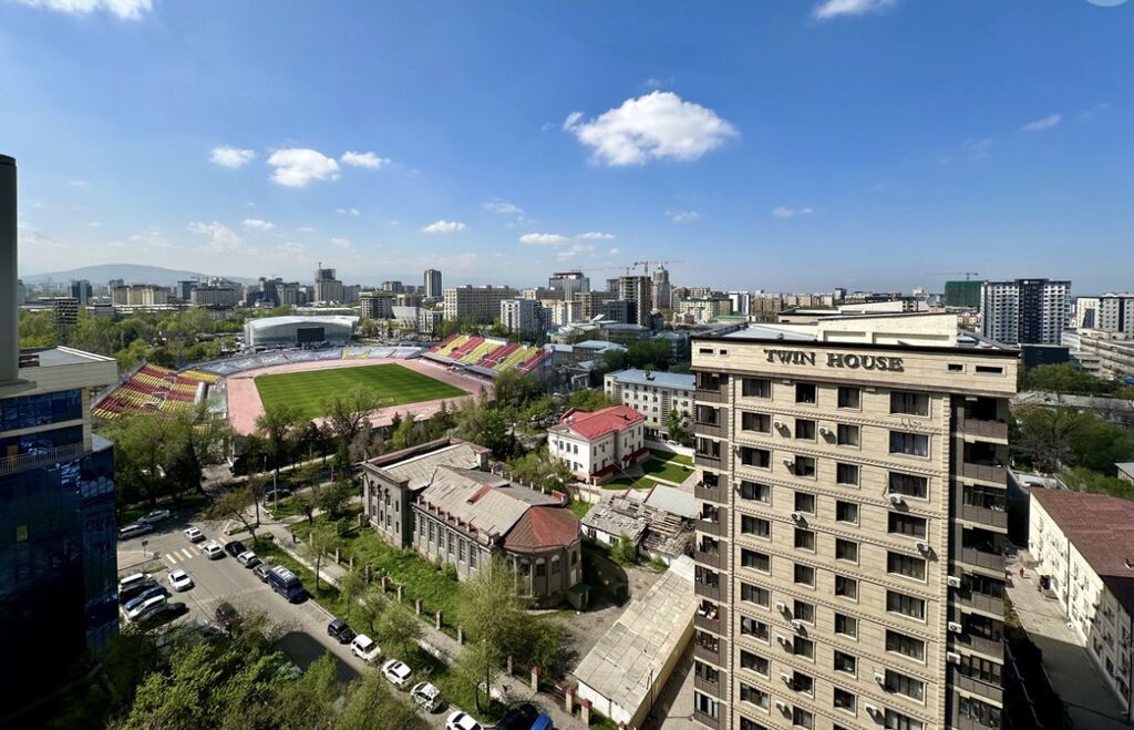 4 комнаты, 132 м², Элитка, 8 этаж, Евроремонт - фото 1