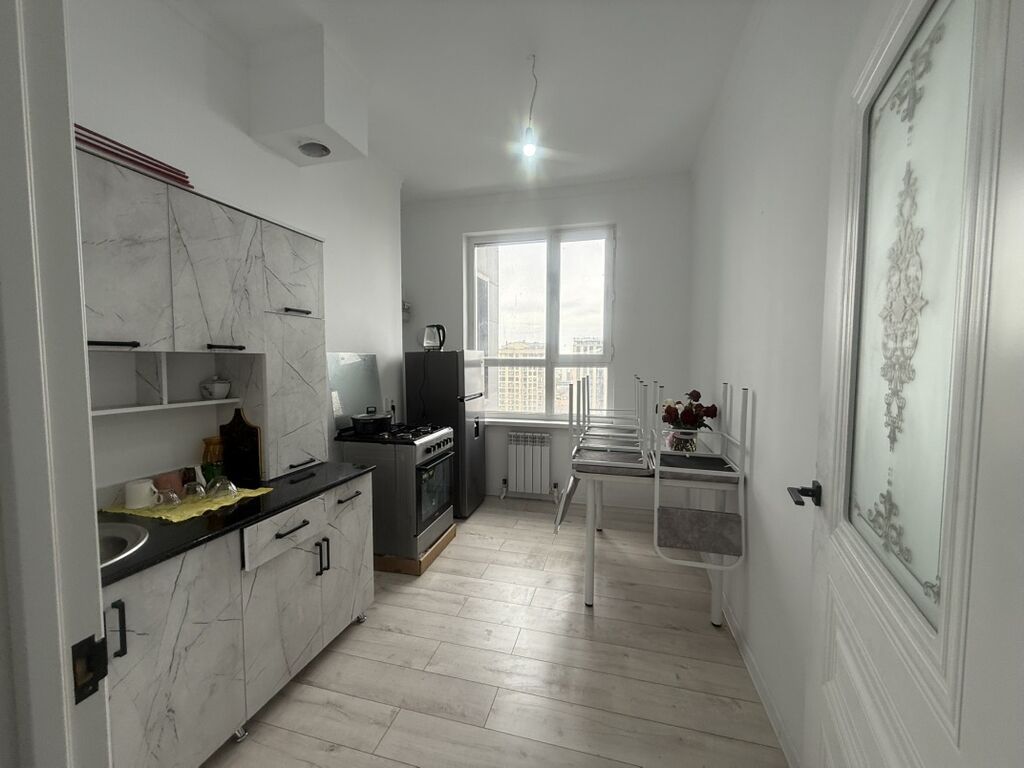 2 комнаты, 55 м², Элитка, 12 этаж, Евроремонт - фото 1