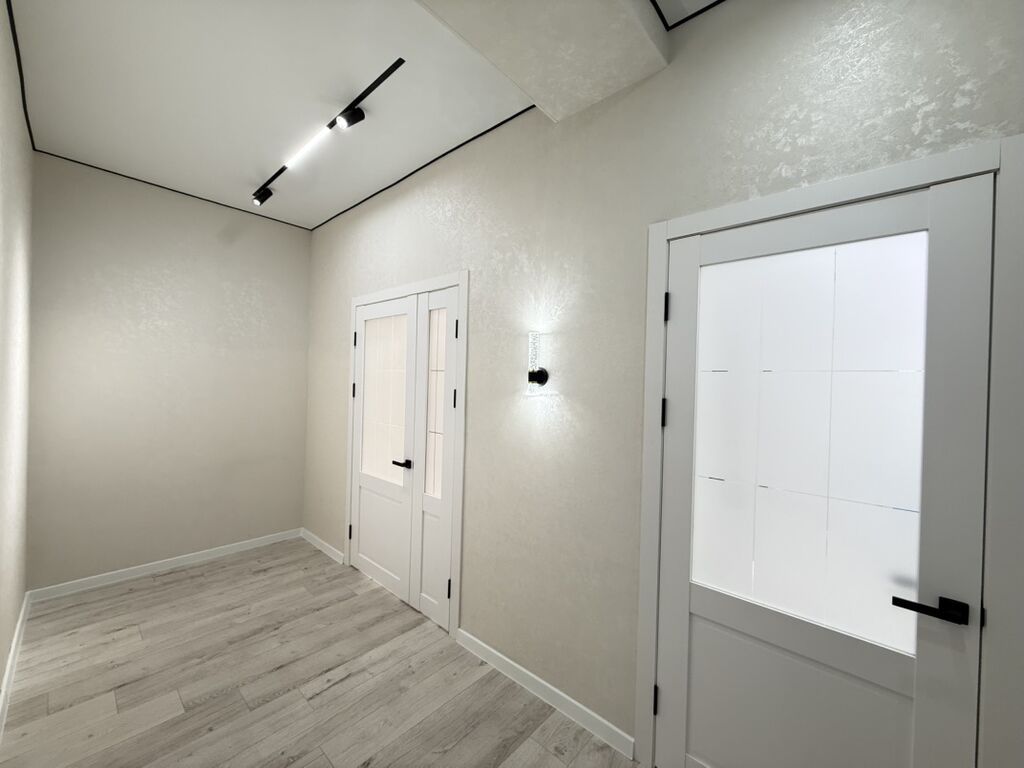 1 комната, 39 м², Элитка, 8 этаж, Дизайнерский ремонт - фото 1