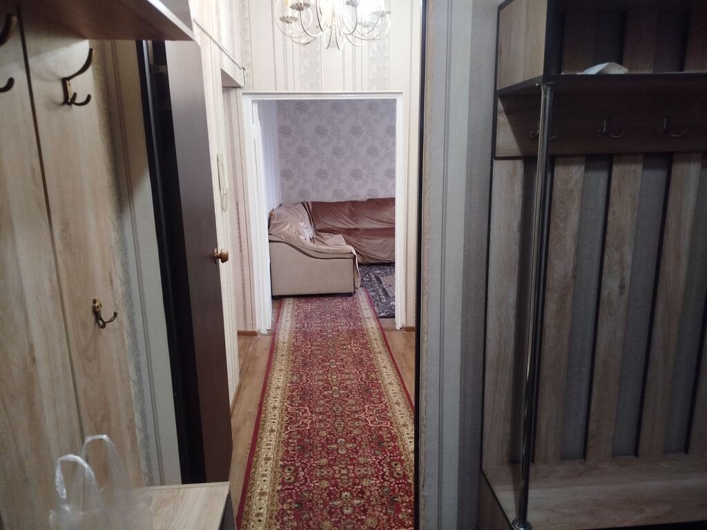 3 комнаты, 80 м², 105 серия, 8 этаж, Косметический ремонт - фото 1