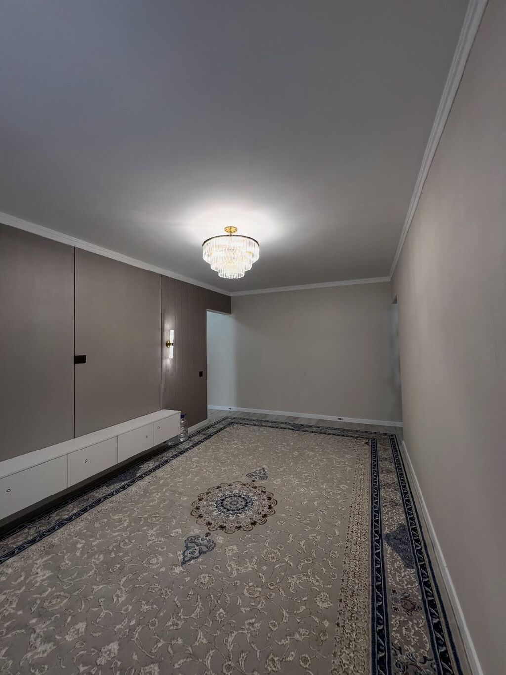 3 комнаты, 60 м², 104 серия, 3 этаж, Евроремонт - фото 1