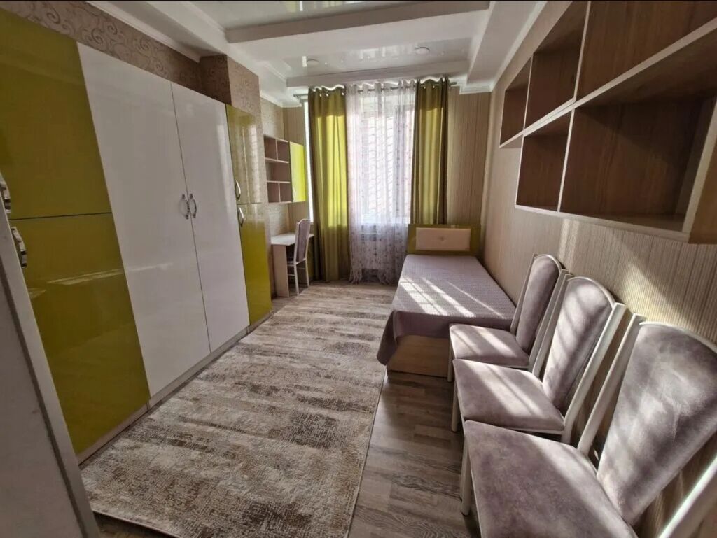 3 комнаты, 83 м², Элитка, 7 этаж, Косметический ремонт - фото 1