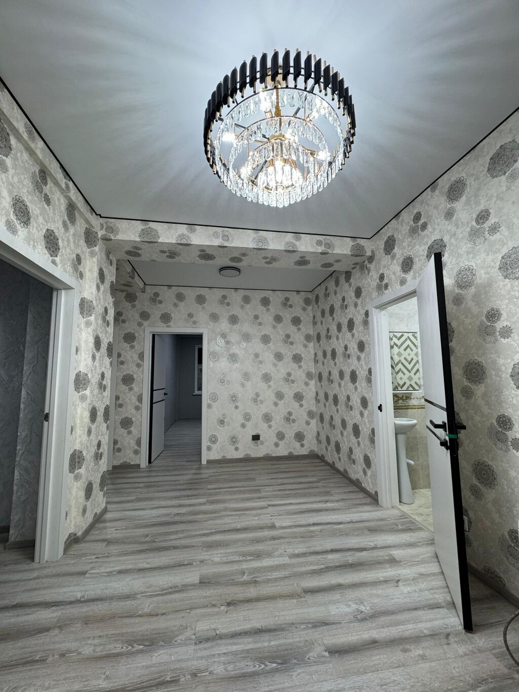 4 комнаты, 93 м², Элитка, 10 этаж, Евроремонт - фото 1