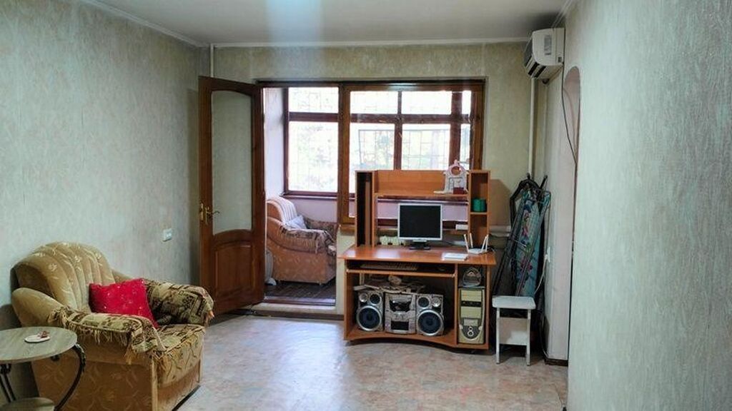 1 комната, 40 м², 104 серия, 2 этаж - фото 1