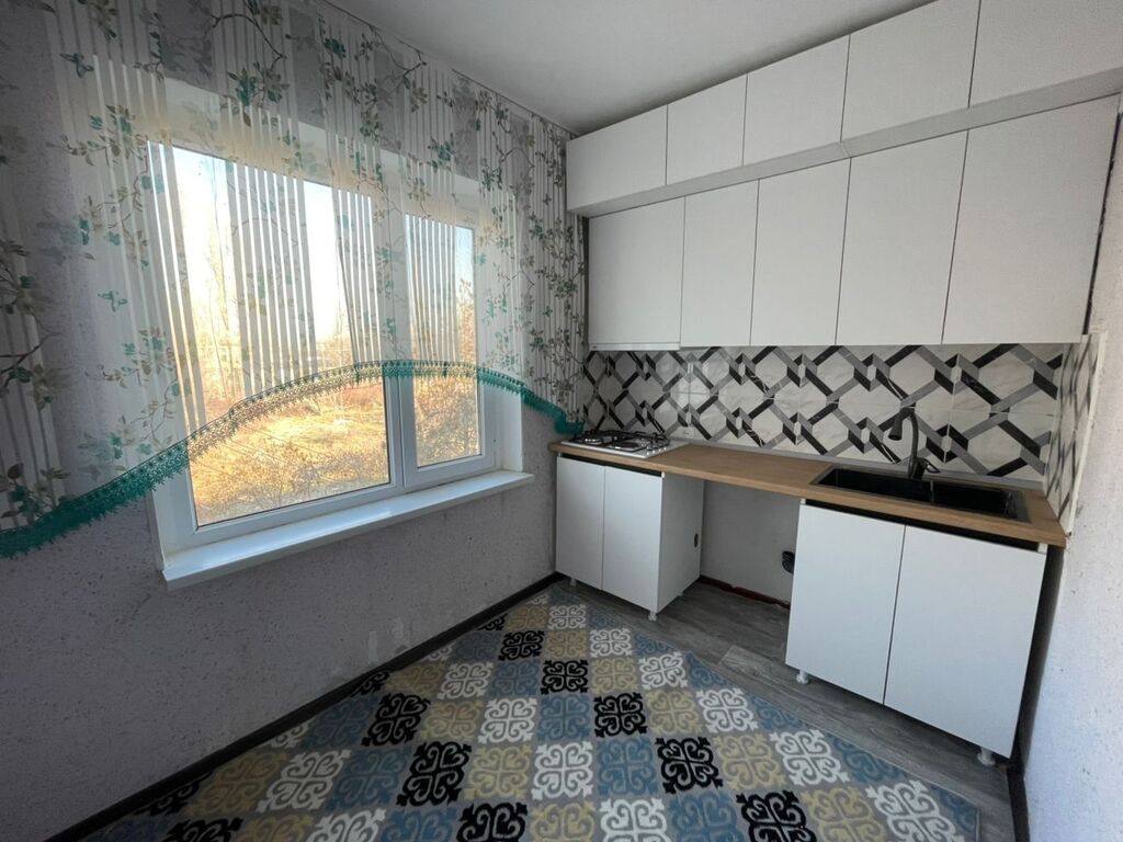 1 комната, 50 м², 105 серия, Косметический ремонт - фото 1