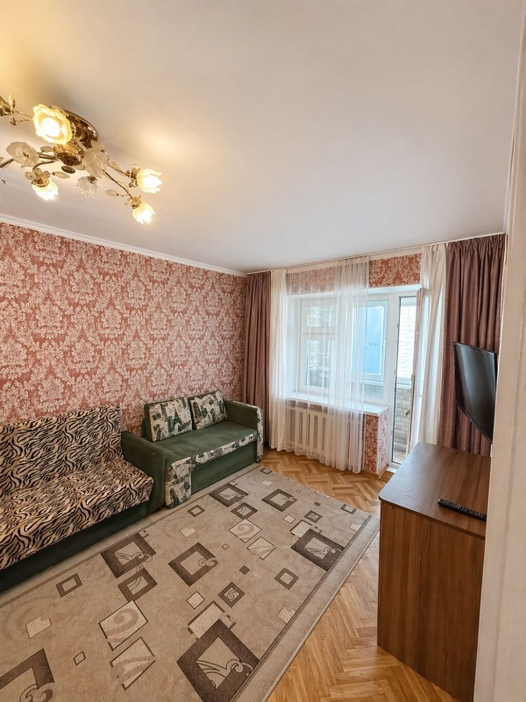 1 комната, 30 м², Хрущевка, 3 этаж, Косметический ремонт - фото 1