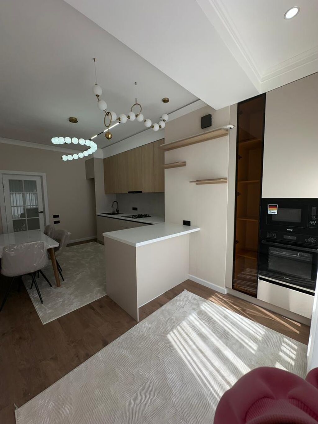 2 комнаты, 80 м², Элитка, 2 этаж, Дизайнерский ремонт - фото 1