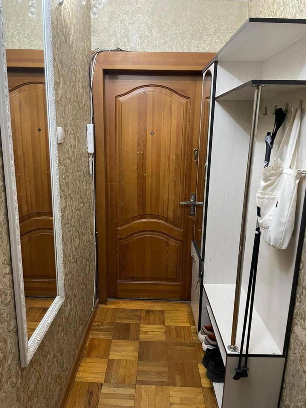 3 комнаты, 60 м², 104 серия, 3 этаж, Косметический ремонт - фото 1