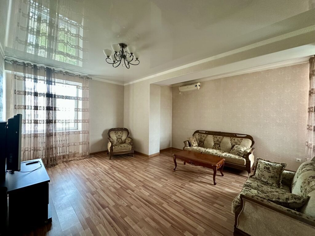 2 комнаты, 76 м², Элитка, 6 этаж, Евроремонт - фото 1