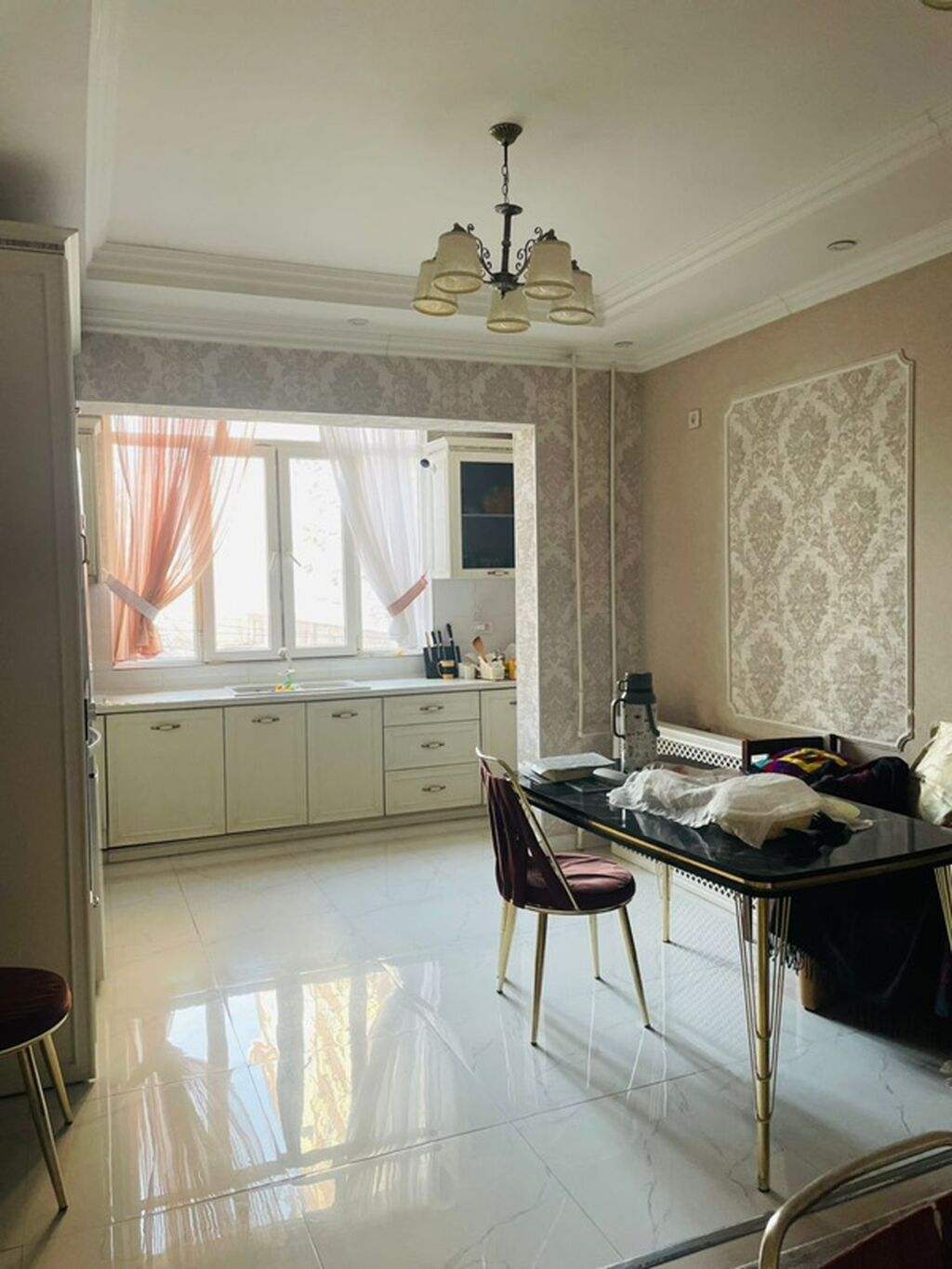 3 комнаты, 79 м², 106 серия, 2 этаж, Евроремонт - фото 1