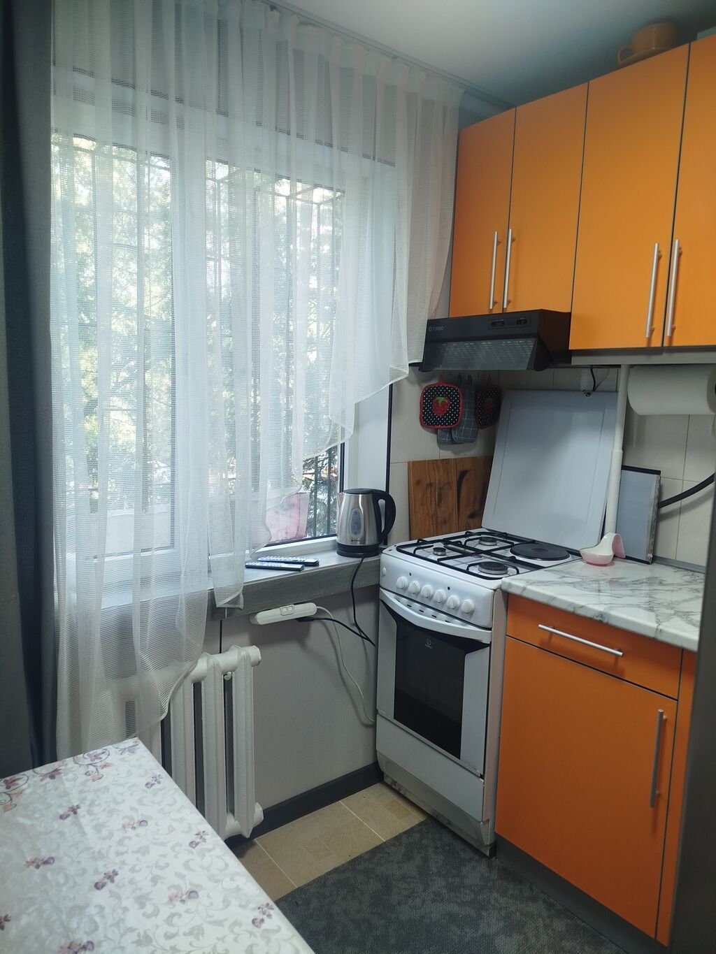 3 комнаты, 58 м², 104 серия, 2 этаж, Евроремонт - фото 1