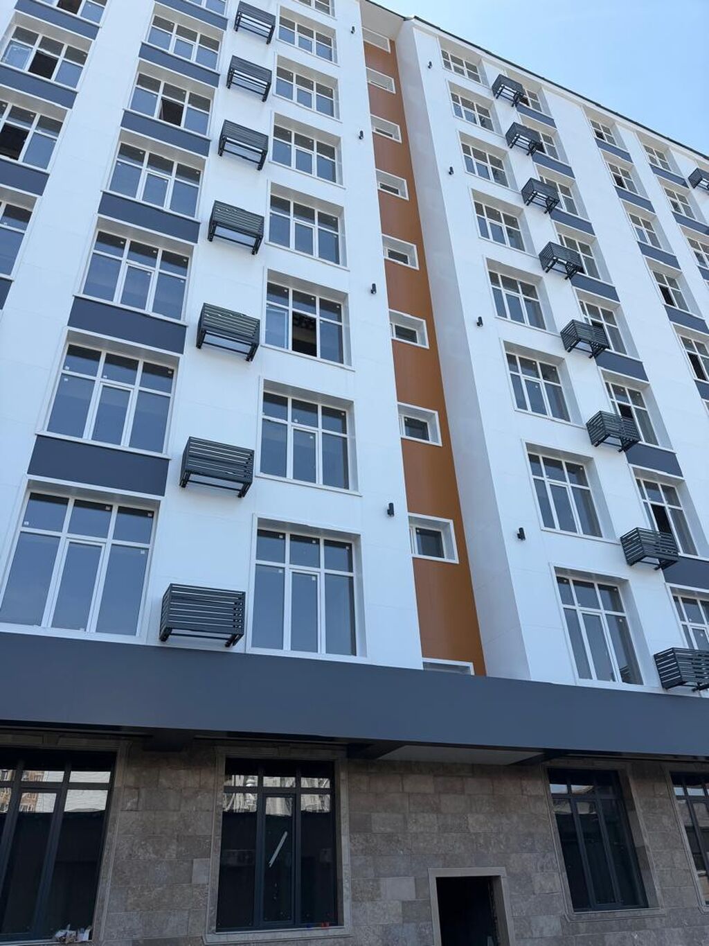 3 комнаты, 82 м², 2 этаж - фото 1