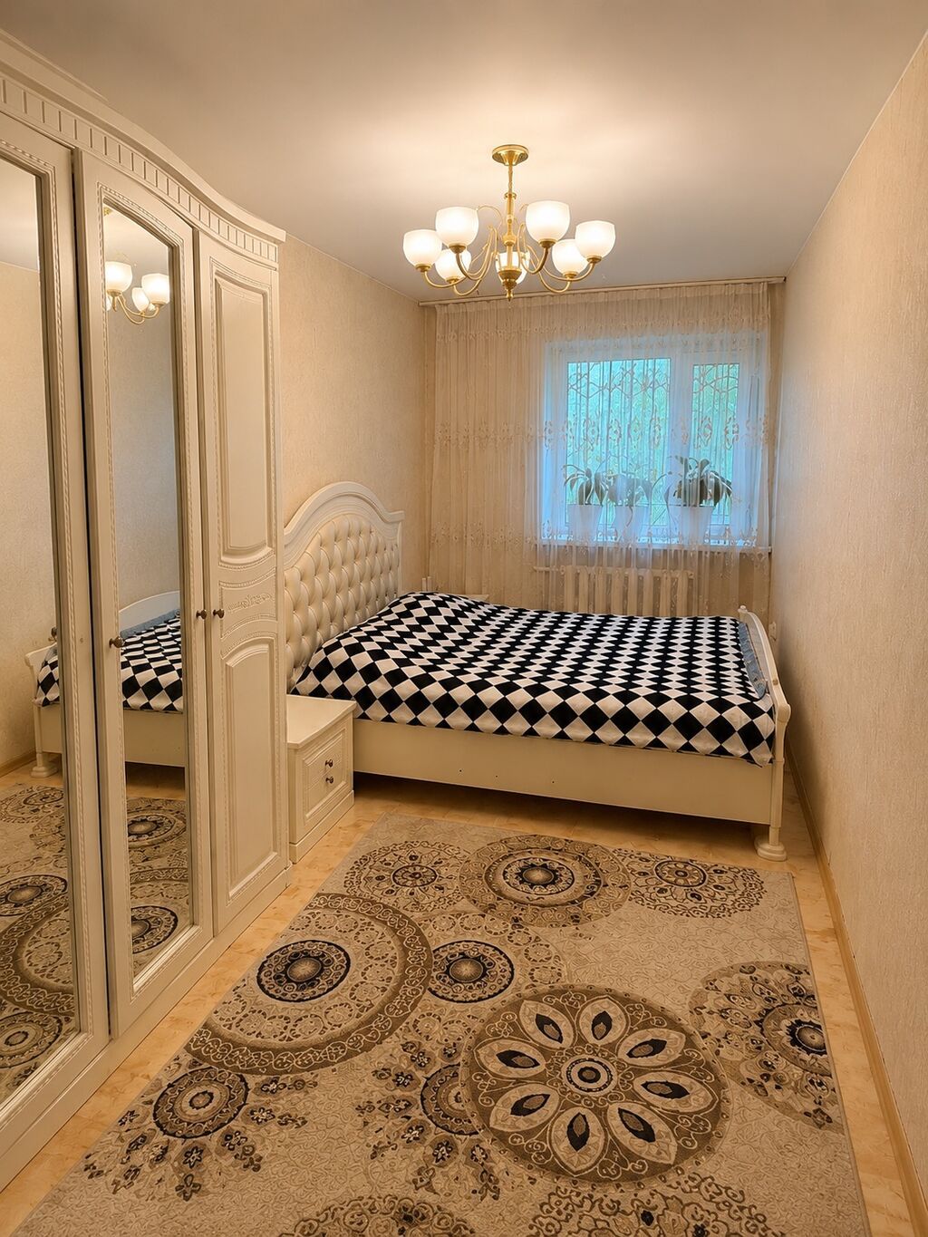 3 комнаты, 55 м², Хрущевка, Косметический ремонт - фото 1