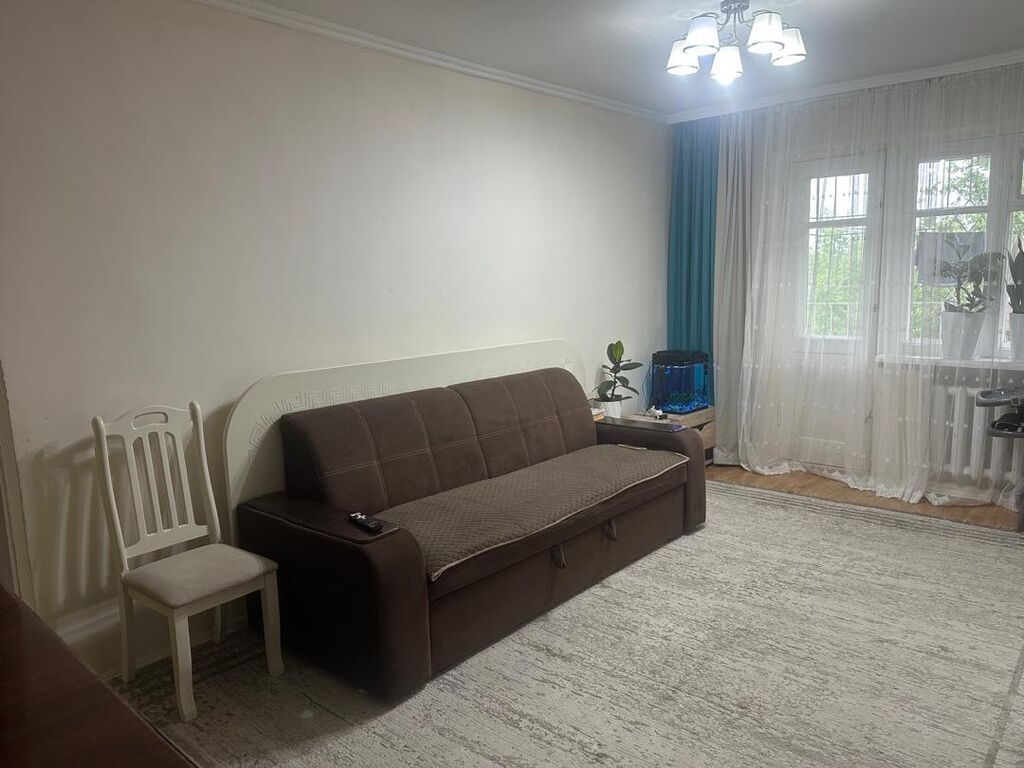 3 комнаты, 56 м², Хрущевка, 4 этаж, Косметический ремонт - фото 1