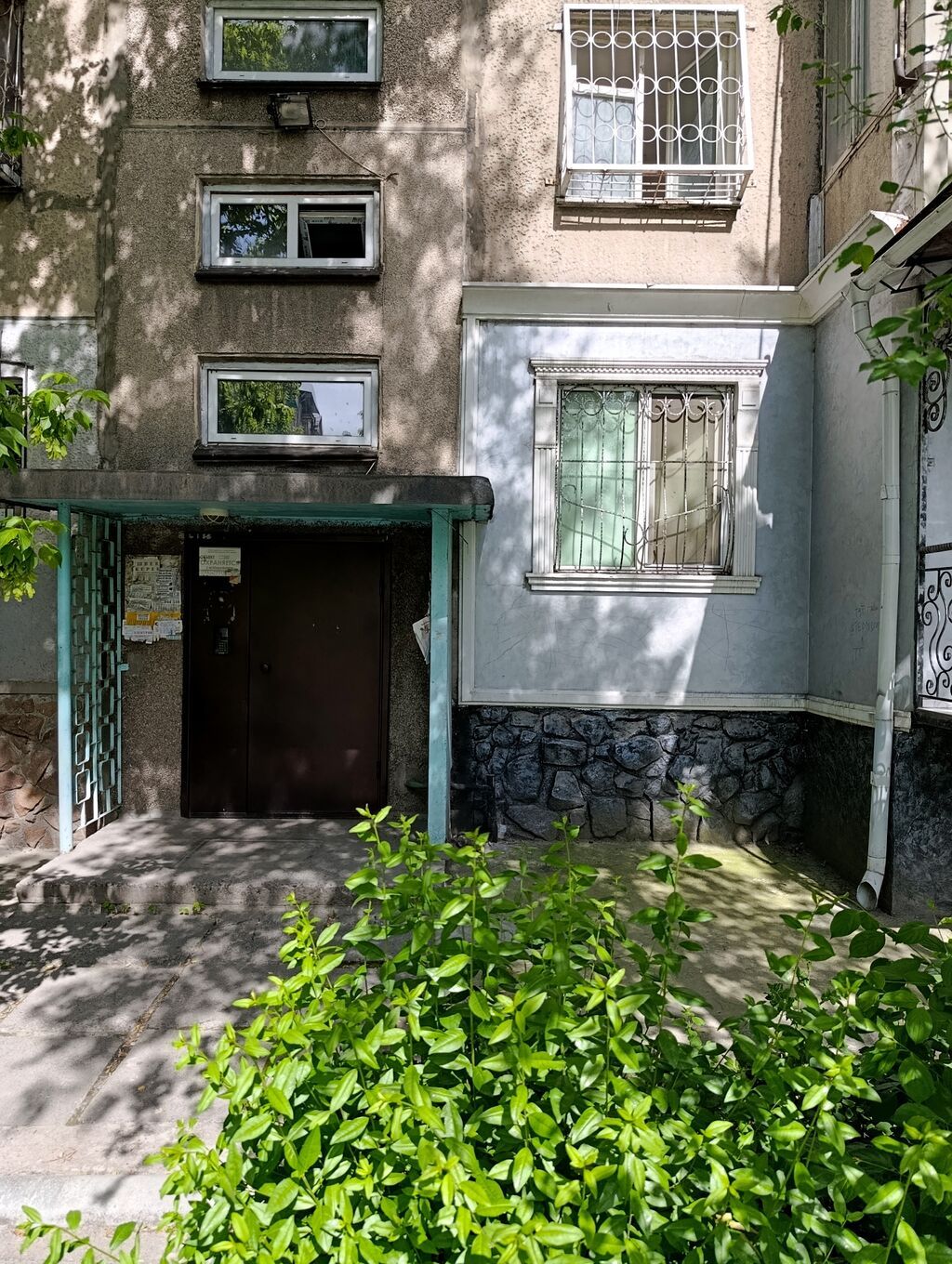 1 комната, 31 м², 104 серия, 1 этаж, Старый ремонт - фото 1