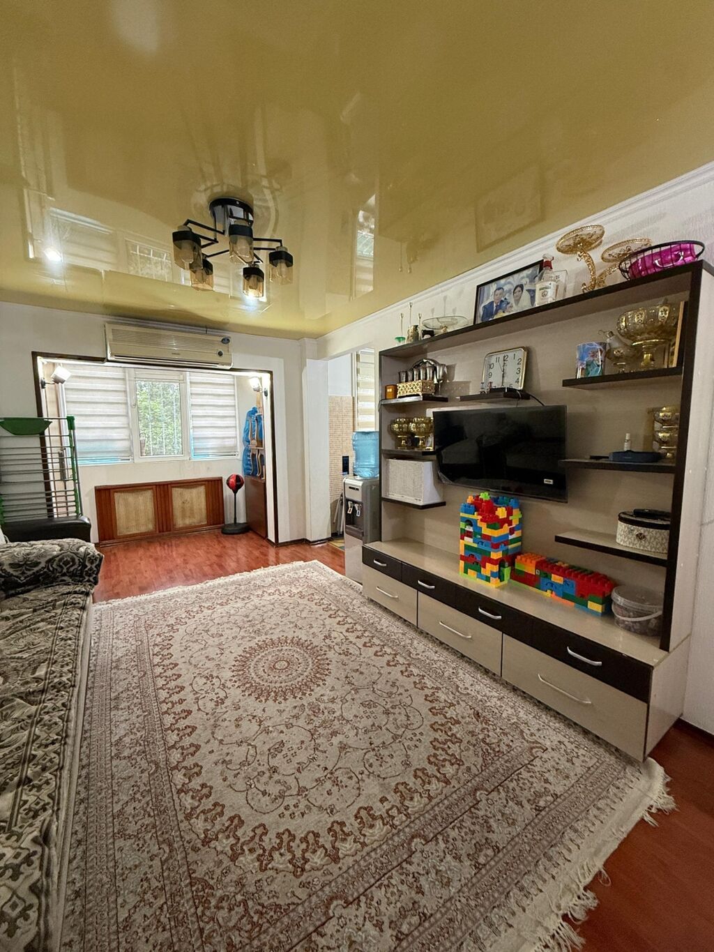 3 комнаты, 61 м², 104 серия, 2 этаж, Косметический ремонт - фото 1