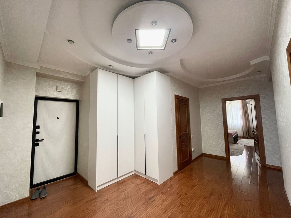 3 комнаты, 132 м², Элитка, 6 этаж, Евроремонт - фото 1