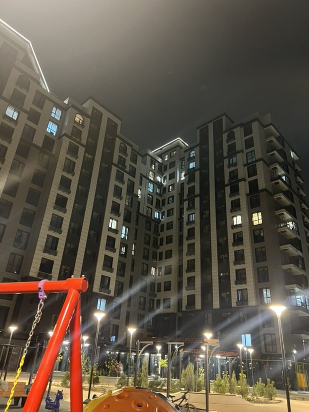 2 комнаты, 82 м², Элитка, 13 этаж, Дизайнерский ремонт - фото 1