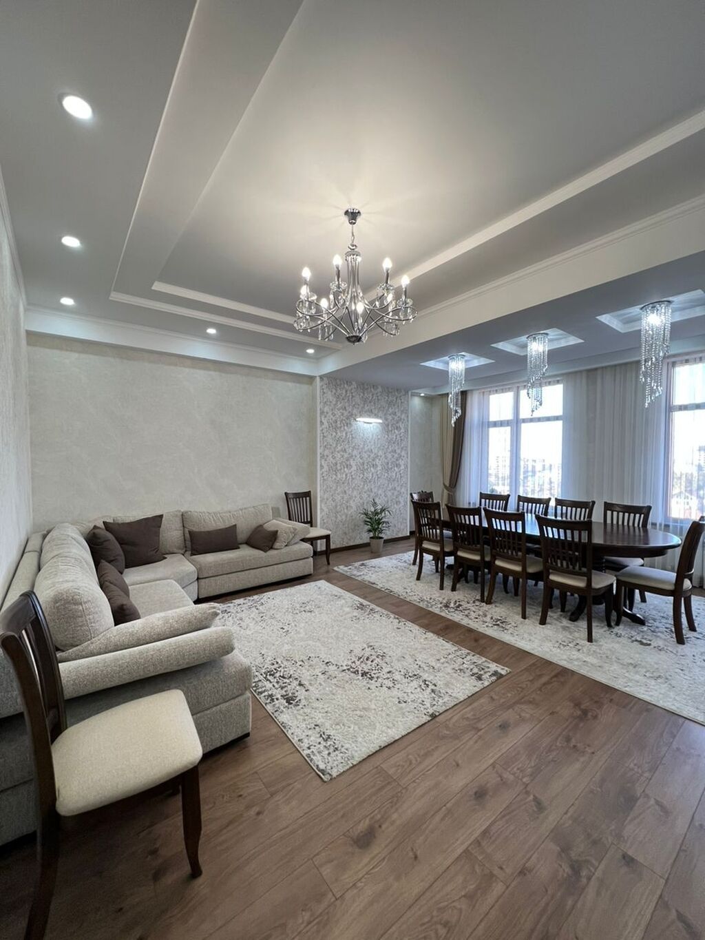 3 комнаты, 145 м², Элитка, 6 этаж - фото 1