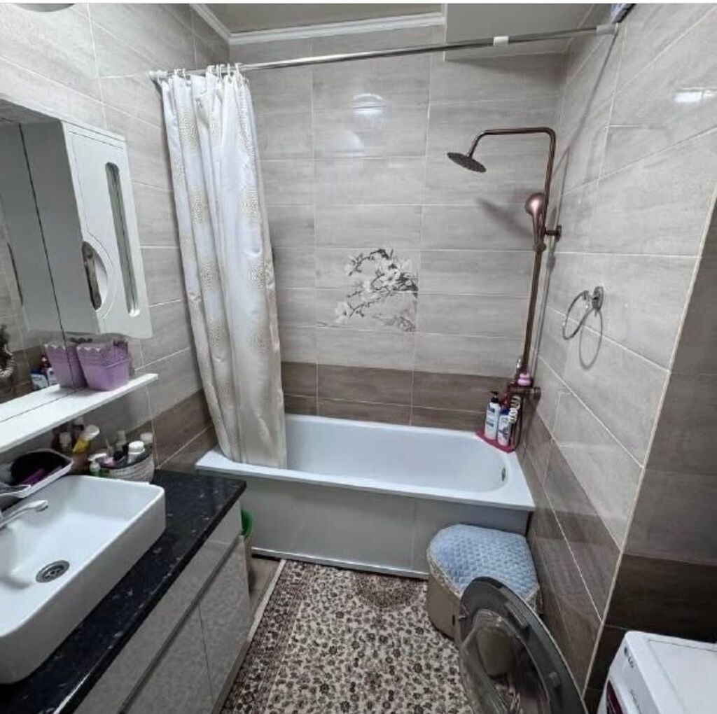 3 комнаты, 113 м², Элитка, 8 этаж, Евроремонт - фото 1