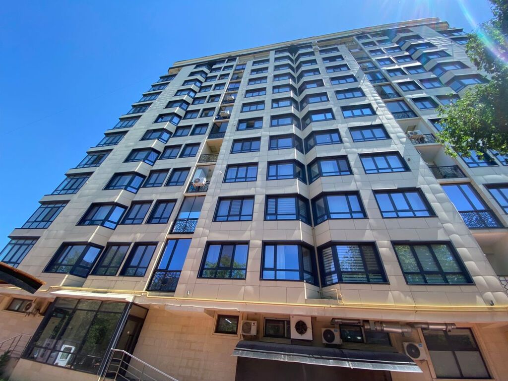 2 комнаты, 76 м², Элитка, 5 этаж, Евроремонт - фото 1