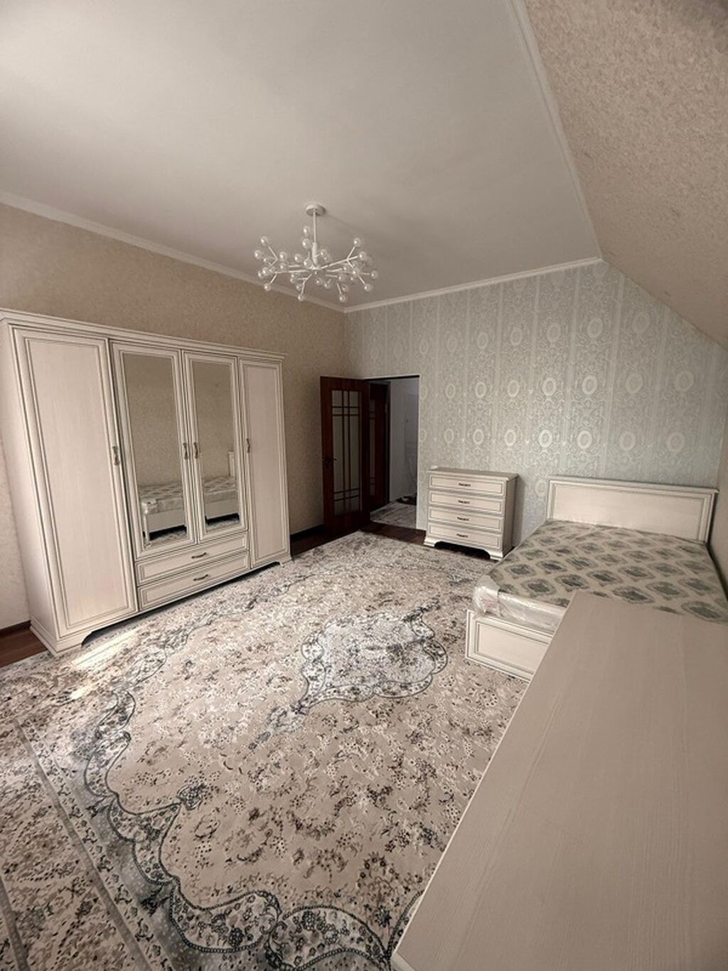 4 комнаты, 217 м², Элитка, 7 этаж, Евроремонт - фото 1