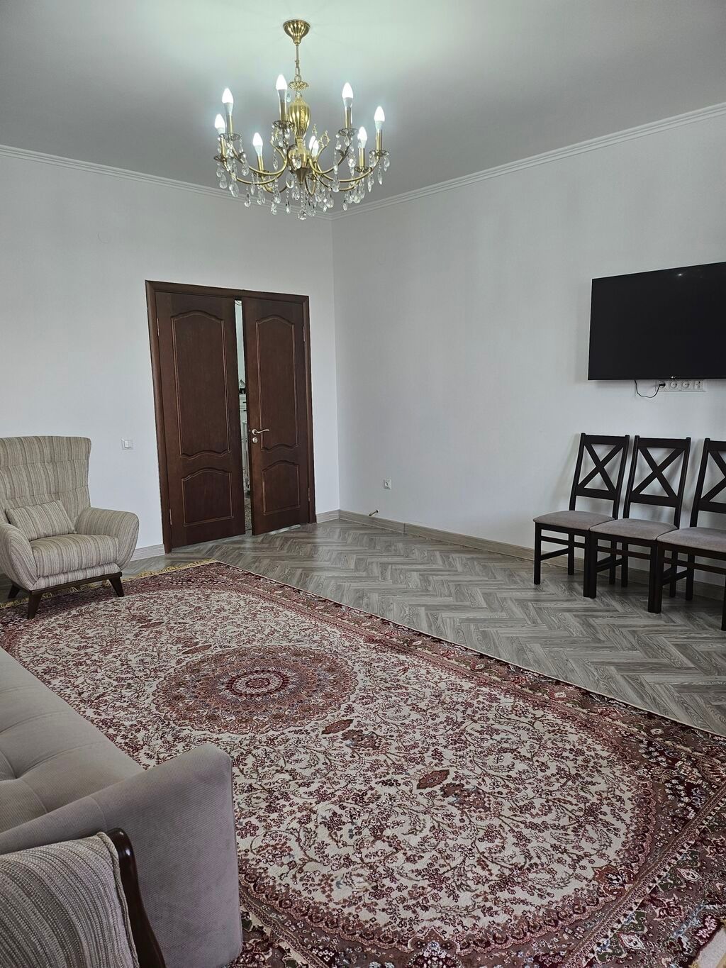 3 комнаты, 100 м², Элитка, 7 этаж, Косметический ремонт - фото 1